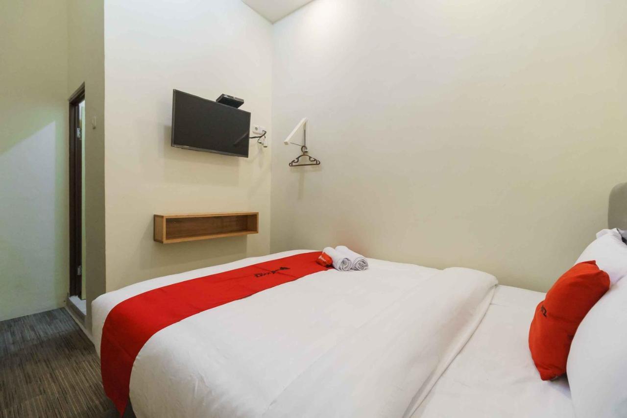 Reddoorz Syariah Near Lubang Jepang Bukittinggi Hotell Exteriör bild