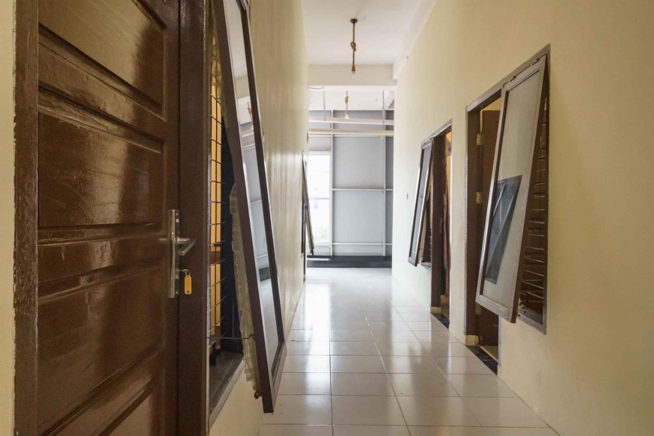 Reddoorz Syariah Near Lubang Jepang Bukittinggi Hotell Exteriör bild