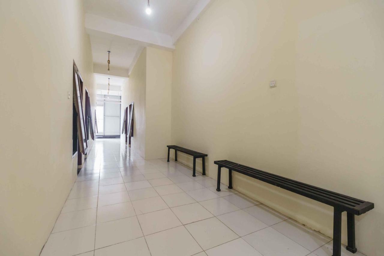 Reddoorz Syariah Near Lubang Jepang Bukittinggi Hotell Exteriör bild