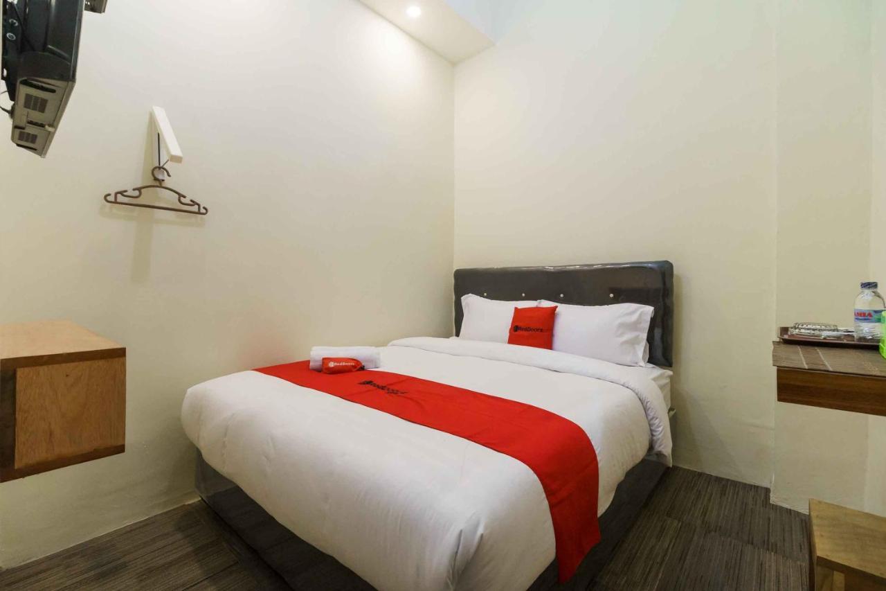 Reddoorz Syariah Near Lubang Jepang Bukittinggi Hotell Exteriör bild